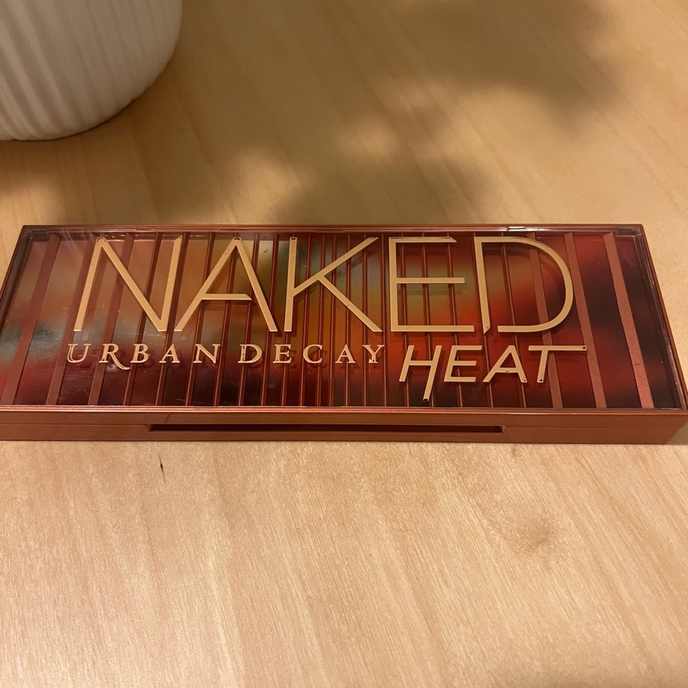 NAKED HEAT EYESHADOW PALETTE
